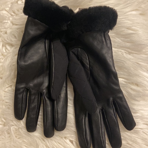 UGG women’s gloves size L/XL brand new with tags color black - Picture 4 of 12